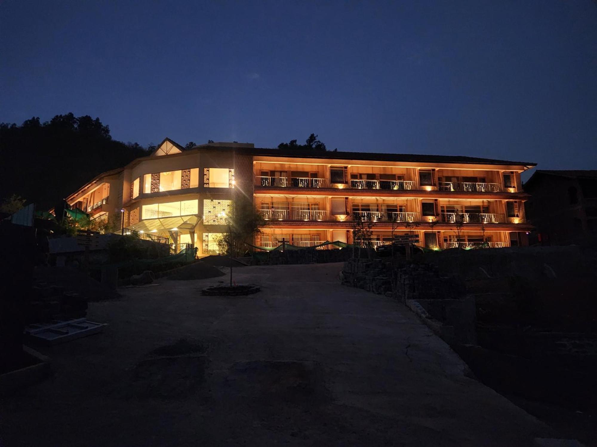 The Foresta Resort ,Mulshi Paud Esterno foto